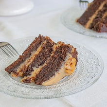 Cargar imagen en el visor de la galería, Torta Chocolate Manjar