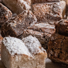 Cargar imagen en el visor de la galería, Mini Brownies y Blondies Empolvados