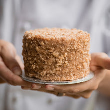 Cargar imagen en el visor de la galería, Torta Crocante de Nuez