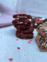 Cargar imagen en el visor de la galería, Box San Valentín - Selección Gourmet
