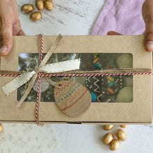 Cargar imagen en el visor de la galería, Caja Pascua de Resurrección
